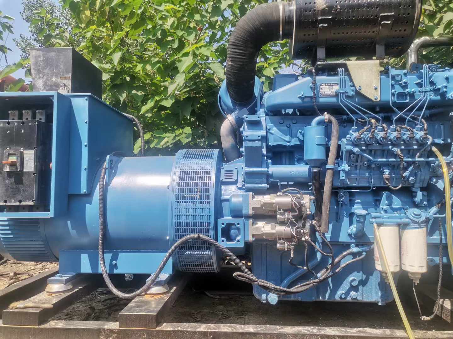 乌恰详细说明降低 800kW 柴油发电机输出电流波动的方法