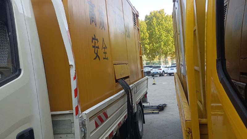 乌恰如何判断柴油发电机组和UPS电源的切换时间是否符合要求？